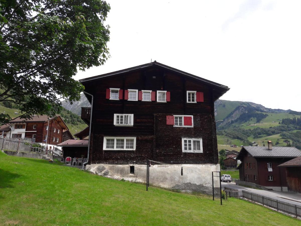 Tgesa Felici Appartement Sedrun Buitenkant foto
