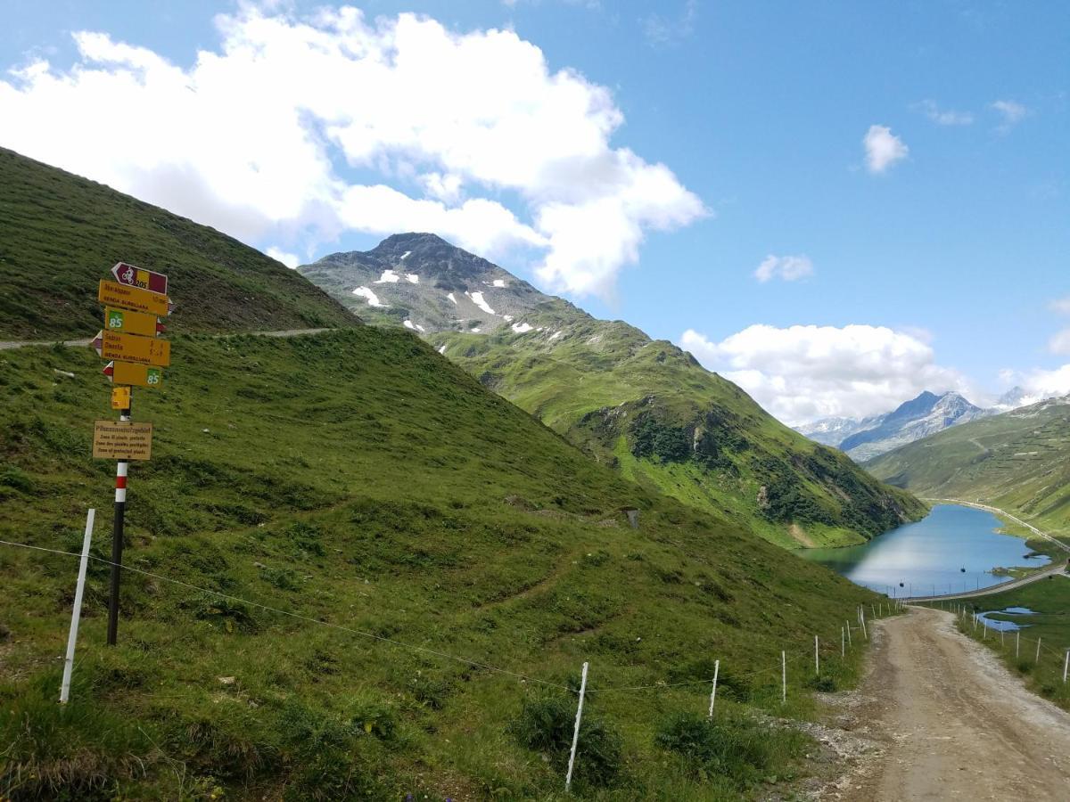 Tgesa Felici Appartement Sedrun Buitenkant foto